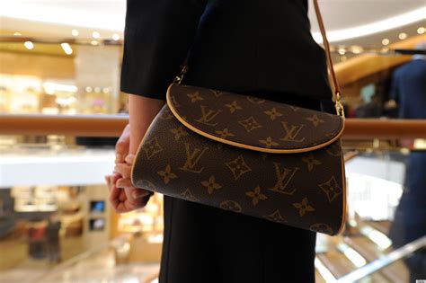 louis vuitton price list in europe|louis vuitton europe website store.